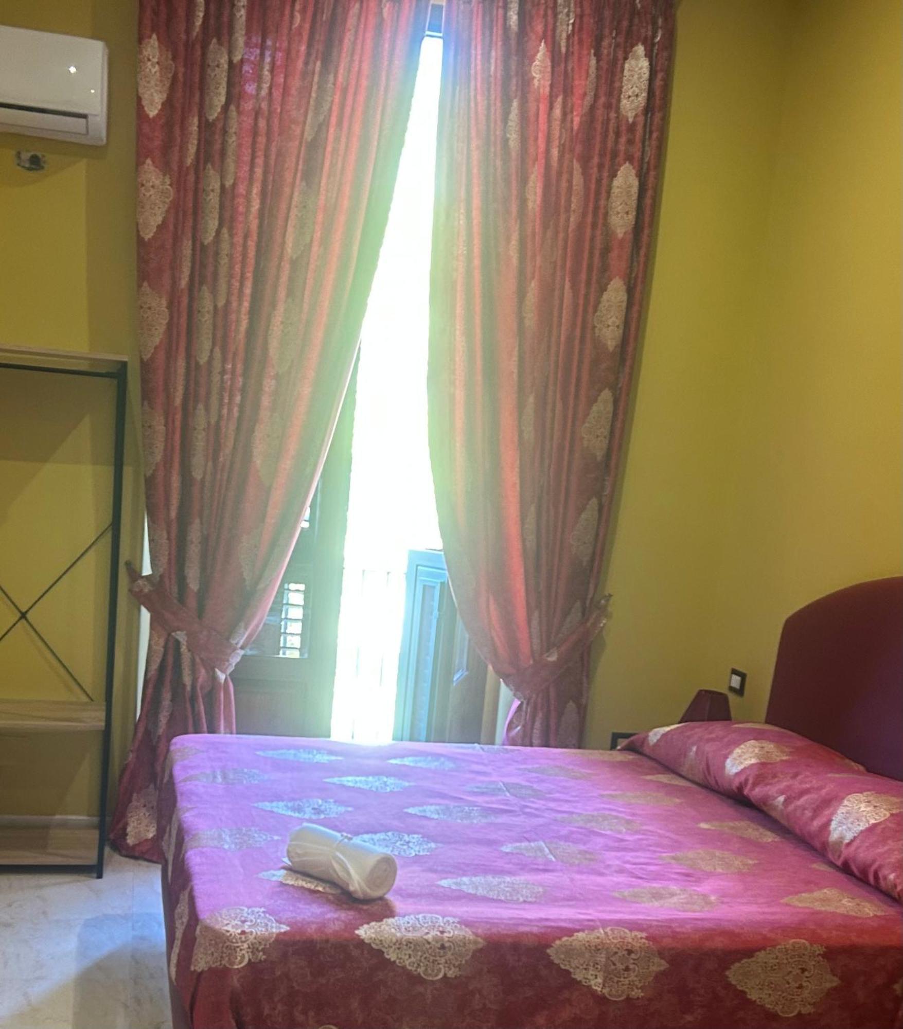 Hotel Venus Of Milo Napoli Esterno foto
